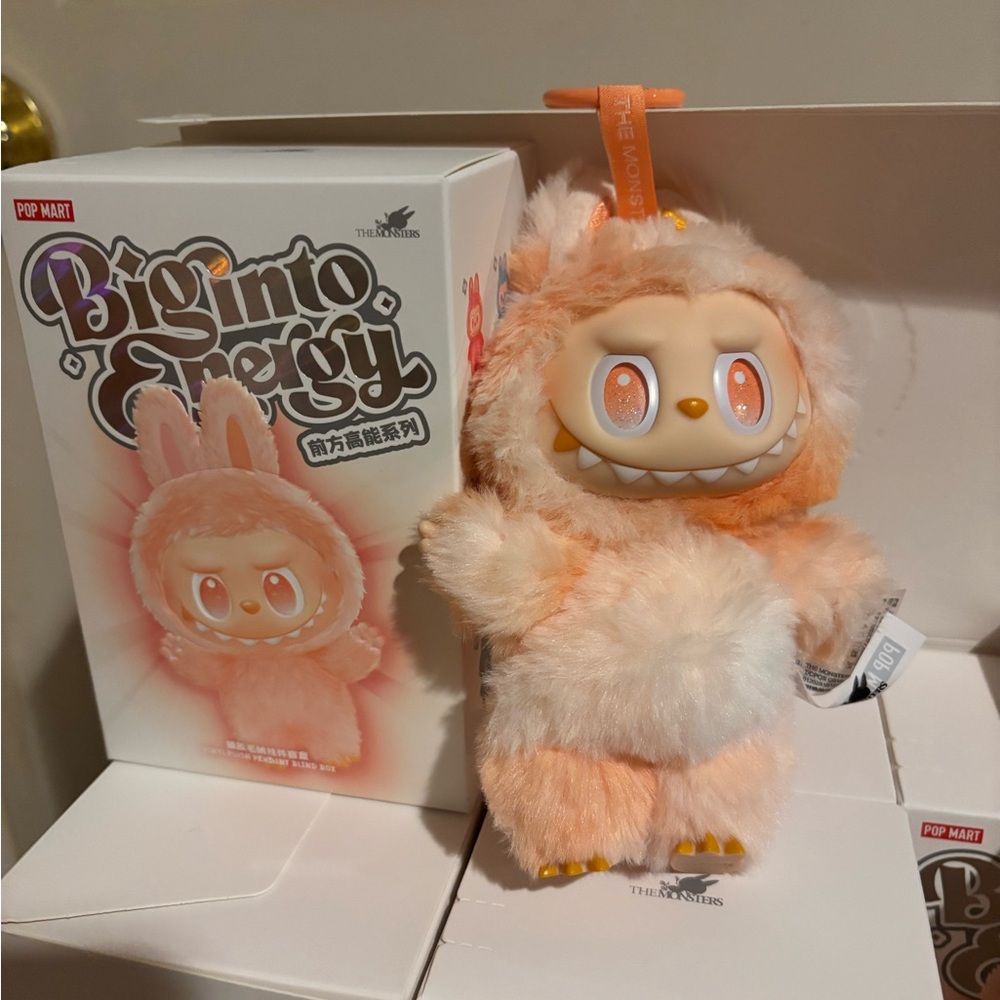 Pop Mart UNOPENED Big Into Energy Labubu Happiness